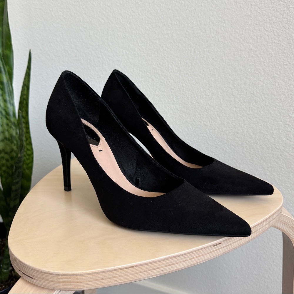 Black Velvet Pointed Heels